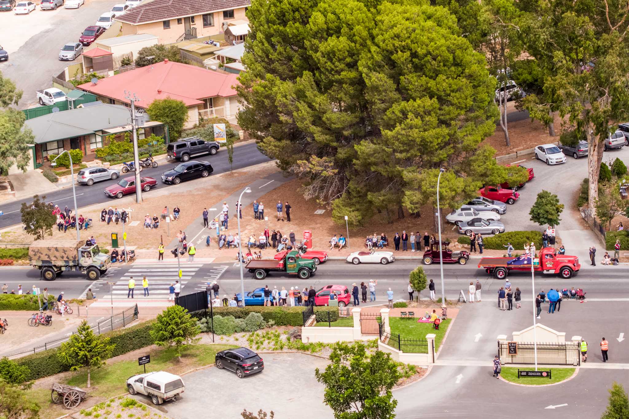 McLaren Vale Vintage & Classic Car Day photos from the ground and above